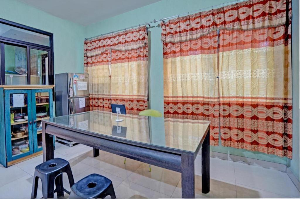 Oyo 93109 Garden Homestay 1 Tpr Surabaya Buitenkant foto